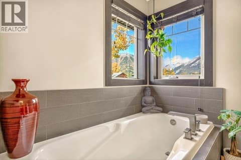 Photo 41 of 10 Silver Ridge Way, Fernie