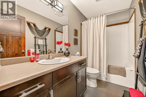 Photo 48 of 10 Silver Ridge Way, Fernie
