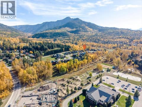 Photo 90 of 10 Silver Ridge Way, Fernie