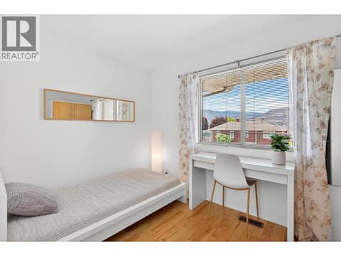 Third bedroom on main level at 183 Magic Drive, Glenmore, Kelowna