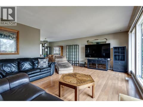 Photo 10 of 840 Liban Court, Glenmore, Kelowna