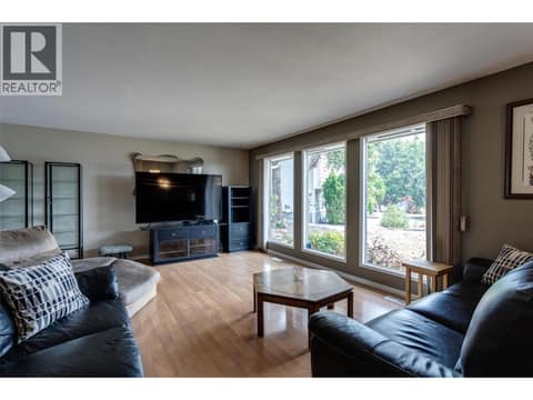 Photo 11 of 840 Liban Court, Glenmore, Kelowna