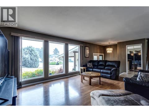 Photo 12 of 840 Liban Court, Glenmore, Kelowna