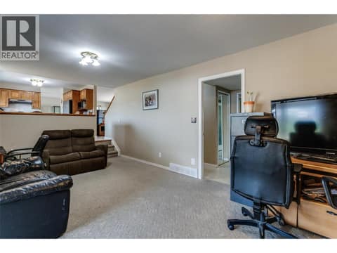 Photo 16 of 840 Liban Court, Glenmore, Kelowna