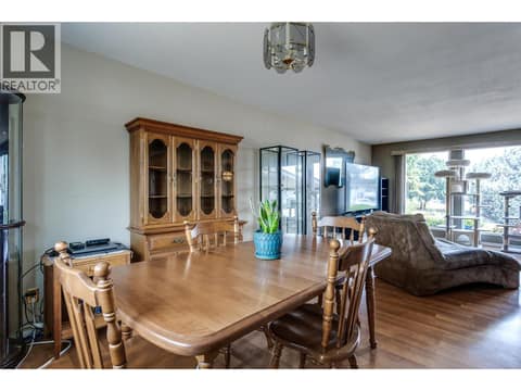 Photo 7 of 840 Liban Court, Glenmore, Kelowna