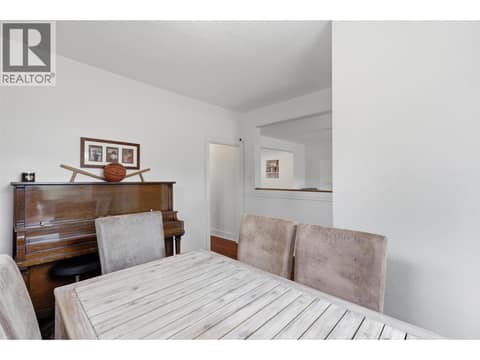 Photo 11 of 812 Columbia Street, South Kamloops