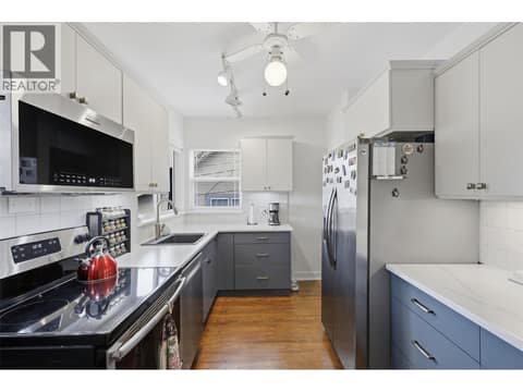 Photo 13 of 812 Columbia Street, South Kamloops