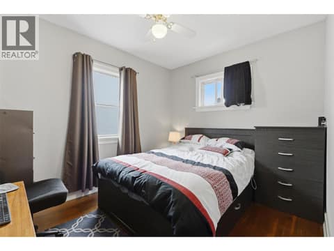 Photo 16 of 812 Columbia Street, South Kamloops