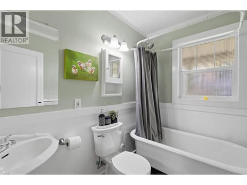 Photo 17 of 1233 Pine Street, South Kamloops