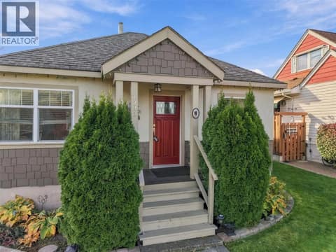 Photo 2 of 1233 Pine Street, South Kamloops