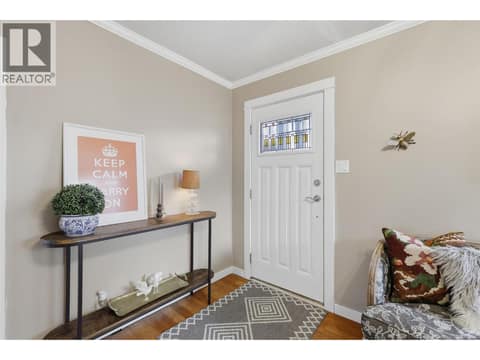 Photo 3 of 1233 Pine Street, South Kamloops