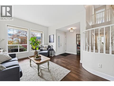 Photo 3 of 845 BRAMBLE Place, Aberdeen, Kamloops
