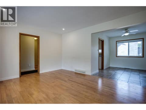 Photo 10 of 950 & 952 Stockwell Avenue, Kelowna North