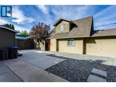 Photo 17 of 950 & 952 Stockwell Avenue, Kelowna North