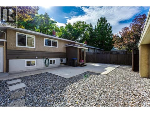 Photo 18 of 950 & 952 Stockwell Avenue, Kelowna North