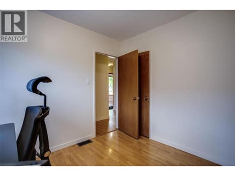Photo 24 of 950 & 952 Stockwell Avenue, Kelowna North