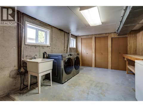Photo 33 of 950 & 952 Stockwell Avenue, Kelowna North