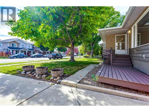 Photo 5 of 950 & 952 Stockwell Avenue, Kelowna North
