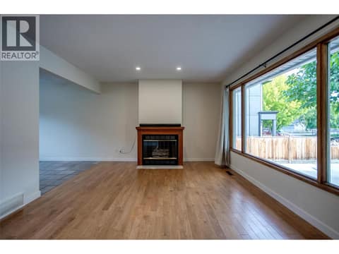 Photo 7 of 950 & 952 Stockwell Avenue, Kelowna North