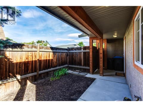 Carriage house at 950 & 952 Stockwell Avenue, Kelowna North