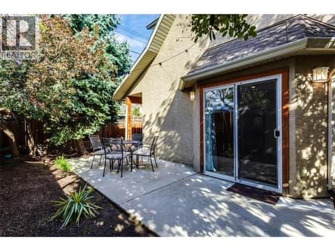 Carriage house at 950 & 952 Stockwell Avenue, Kelowna North