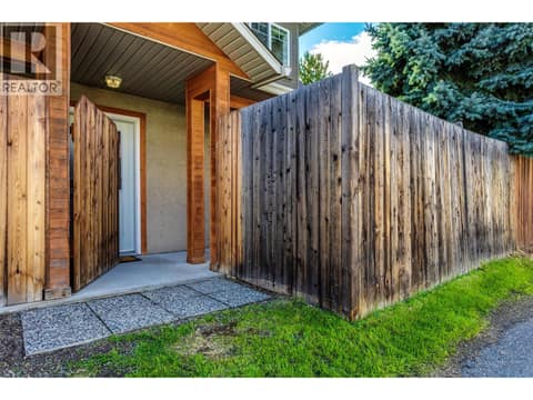 Carriage house at 950 & 952 Stockwell Avenue, Kelowna North
