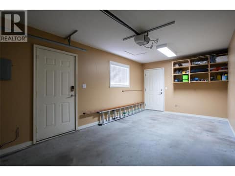 Carriage house at 950 & 952 Stockwell Avenue, Kelowna North