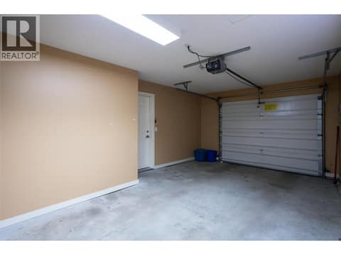 Carriage house at 950 & 952 Stockwell Avenue, Kelowna North