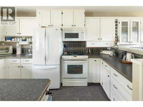 Photo 13 of 6636 Southwind Road, Bella Vista, Vernon