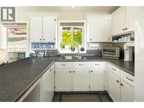 Photo 14 of 6636 Southwind Road, Bella Vista, Vernon
