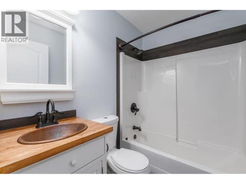 Main Bath at 2425 Mount Baldy Drive Unit# 19, Dilworth Mountain, Kelowna