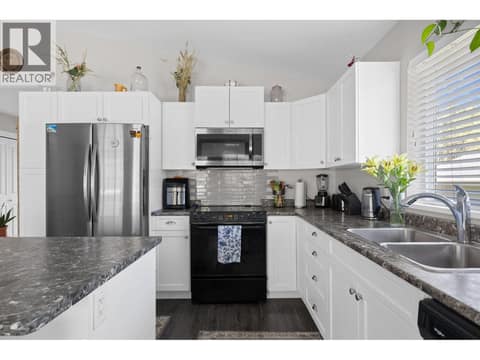 Photo 3 of 690 Muir Road, Fintry, Kelowna