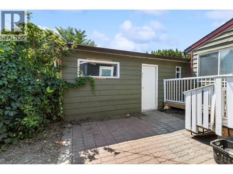 Photo 30 of 925 Sutherland Avenue, Kelowna South