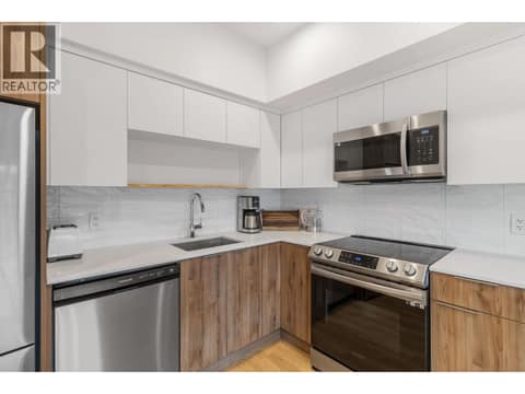 Photo 4 of 604 Cawston Avenue Unit# 404, Kelowna North