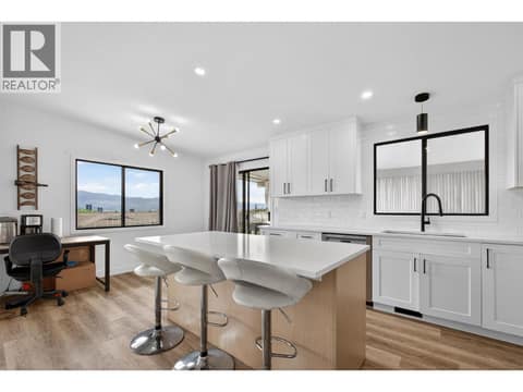 Photo 2 of 1750 Sonora Drive, Glenmore, Kelowna