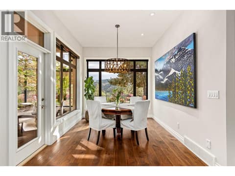 Breakfast nook with windows to backyard at 3887 Gallaghers Parkway, South East Kelowna