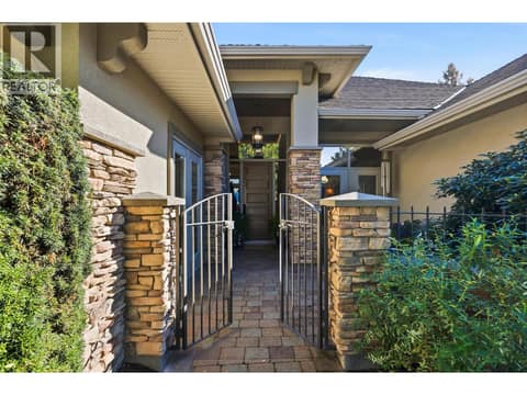 Gated front courtyard at 3887 Gallaghers Parkway, South East Kelowna