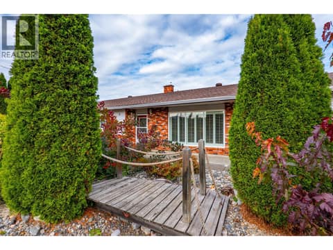 Photo 2 of 172 Michael Way, Rayleigh, Kamloops