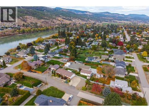 Photo 33 of 172 Michael Way, Rayleigh, Kamloops