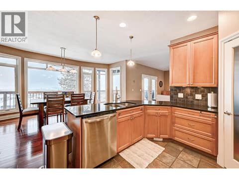 Photo 10 of 422 AZURE Place, Sahali, Kamloops