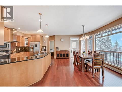 Photo 13 of 422 AZURE Place, Sahali, Kamloops