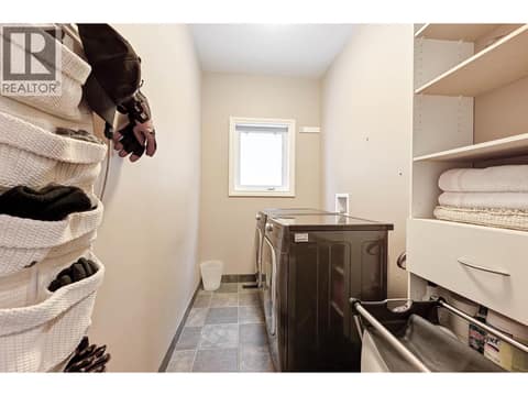 Photo 14 of 422 AZURE Place, Sahali, Kamloops