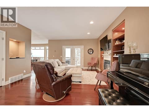 Photo 2 of 422 AZURE Place, Sahali, Kamloops