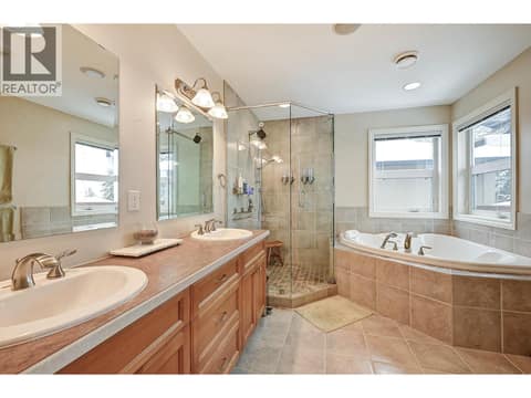 Photo 27 of 422 AZURE Place, Sahali, Kamloops