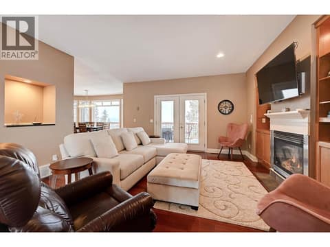 Photo 4 of 422 AZURE Place, Sahali, Kamloops