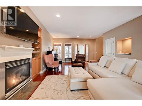Photo 5 of 422 AZURE Place, Sahali, Kamloops