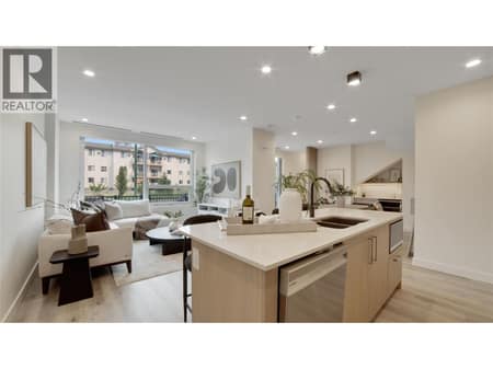 Show suite at 472 Lanfranco Road, Lower Mission, Kelowna
