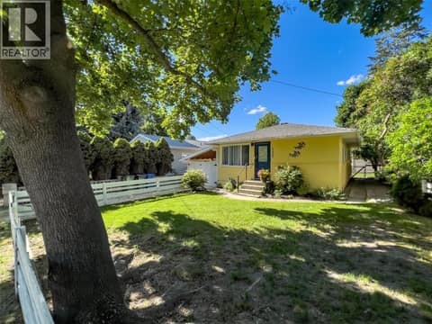Photo 3 of 725 Ritchie Avenue, Naramata Village