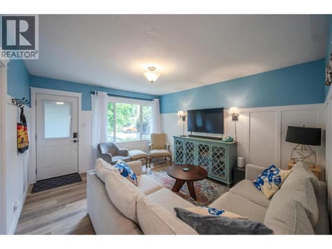 Photo 4 of 725 Ritchie Avenue, Naramata Village