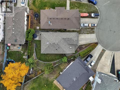 Photo 8 of 2435 DRUMMOND Court, Aberdeen, Kamloops